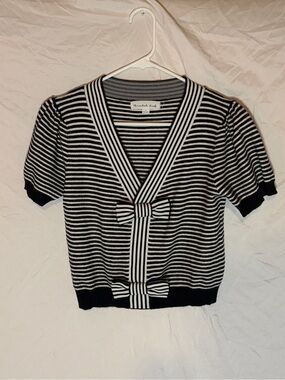 Threaded Leaf Black & White Striped V-Neck Sweater Top with Bow Accents
